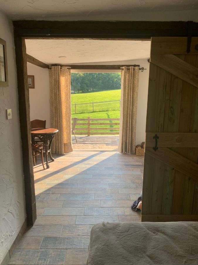 Molehill Lodge Суонзи Екстериор снимка